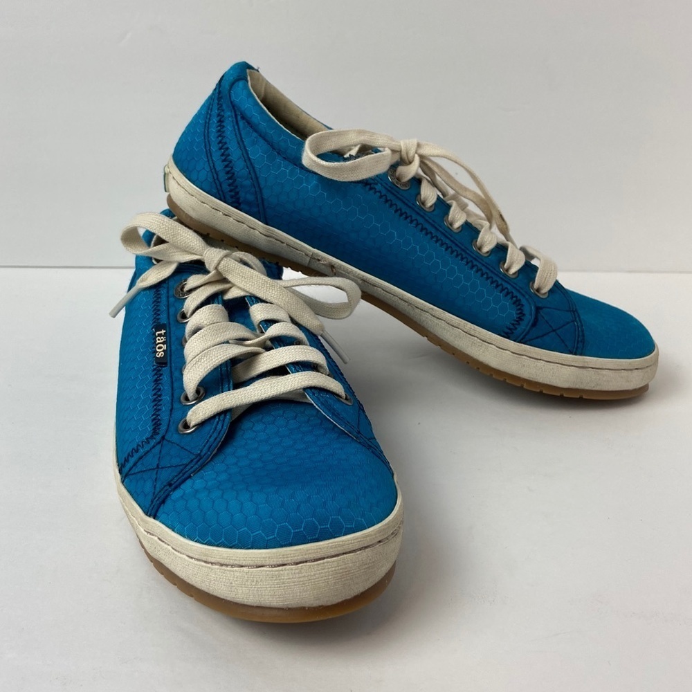 Taos Turquoise Blue Low-Top Sneakers size 7